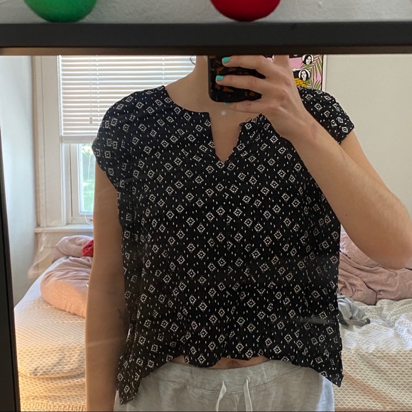 High low patterned sleeveless shirt - Picture 2 of 2